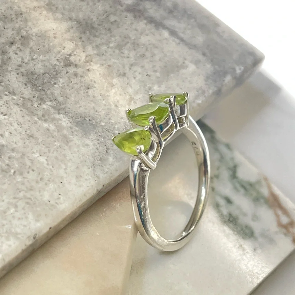 Stunning 925 Sterling Silver Peridot Ring, US:7 “VIBES”
